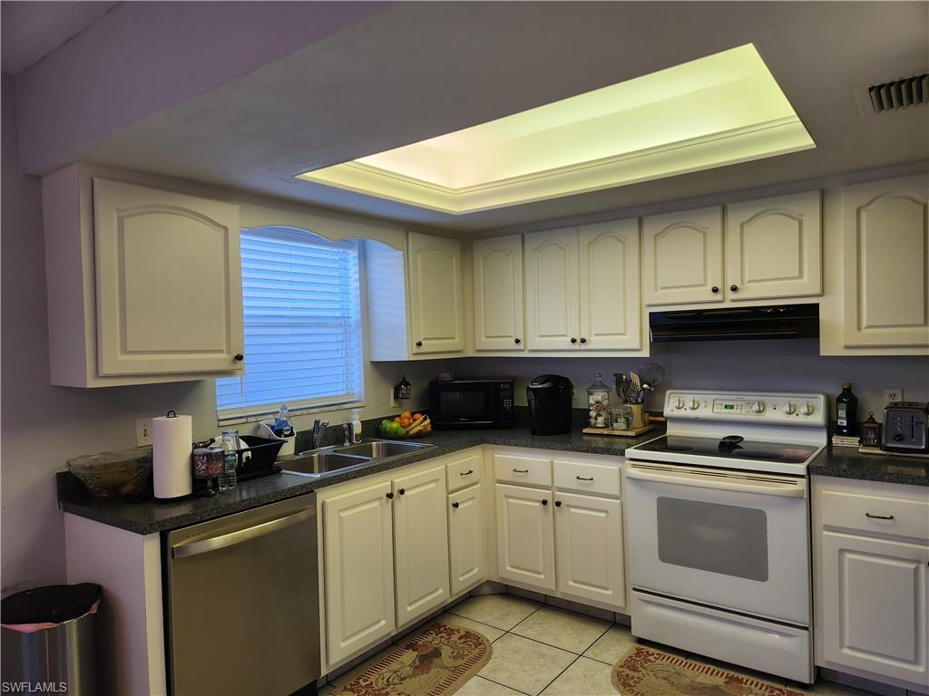 PALM CREST VILLAS - Residential