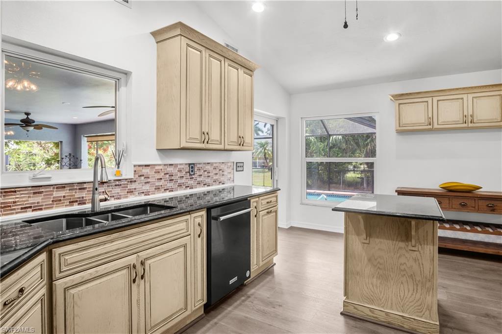 MORSE SHORES - Residential