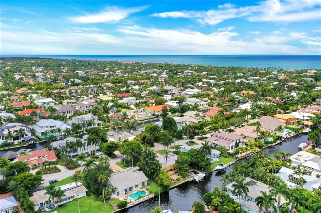 AQUALANE SHORES - Residential