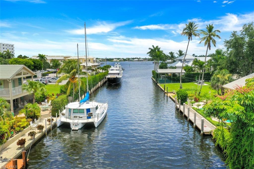 AQUALANE SHORES - Residential