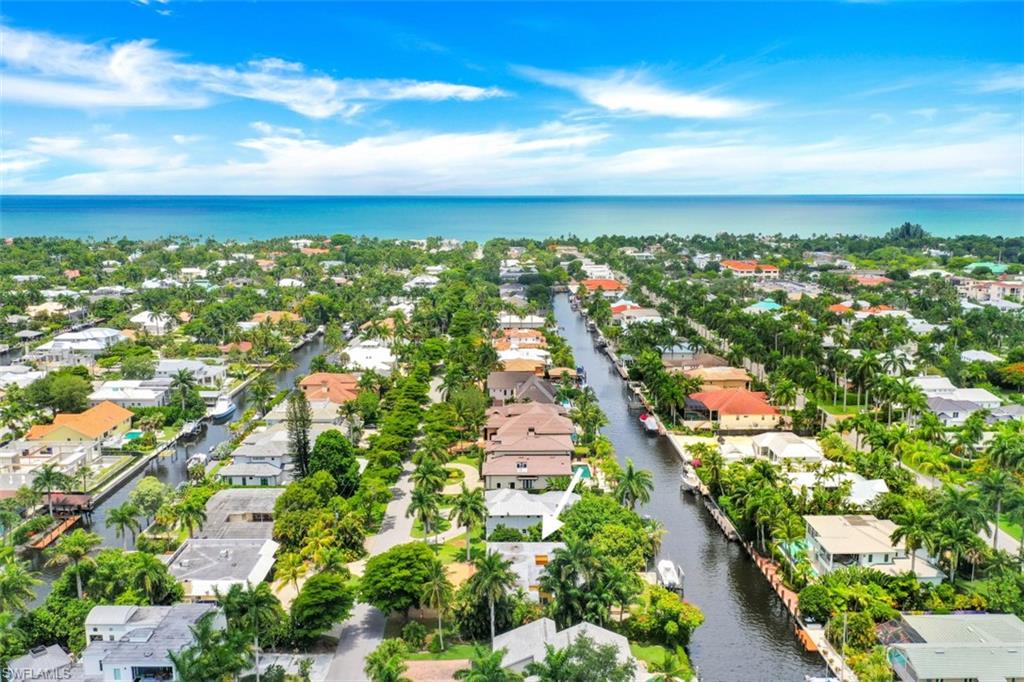 AQUALANE SHORES - Residential