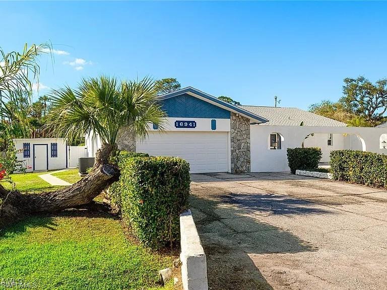 NORTH FORT MYERS - Residential