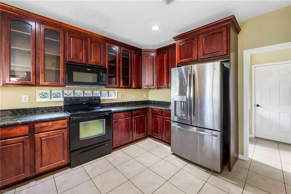 VALENCIA COUNTRY CLUB - Residential