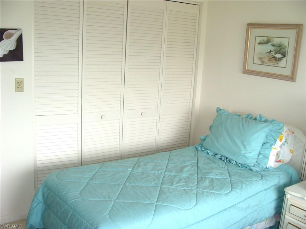 GLADES COUNTRY CLUB - Residential