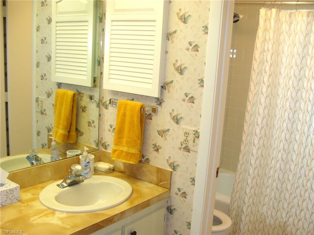 GLADES COUNTRY CLUB - Residential