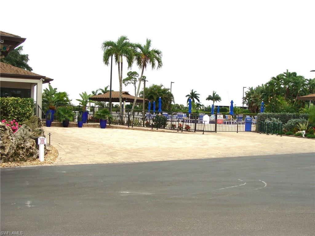 GLADES COUNTRY CLUB - Residential