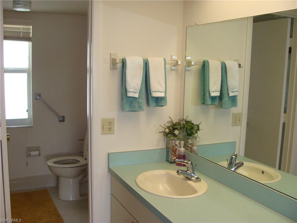 GLADES COUNTRY CLUB - Residential
