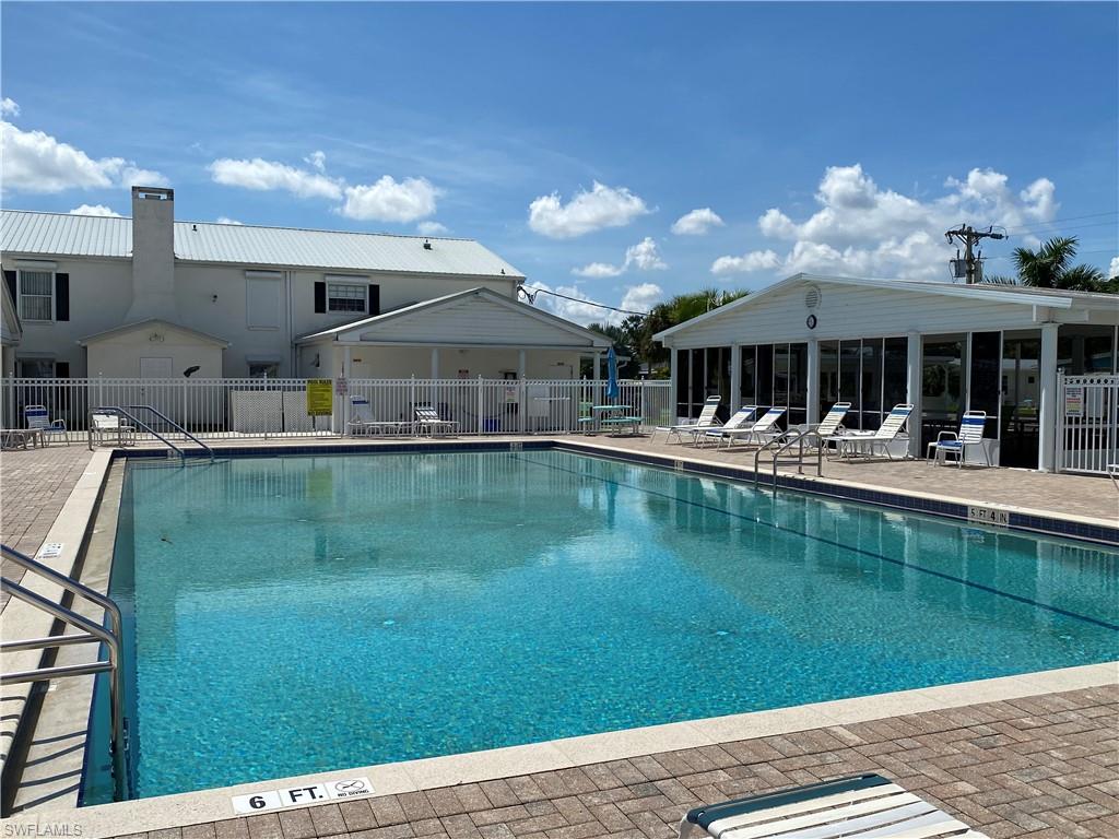 CARRIAGE VILLAGE - Residential