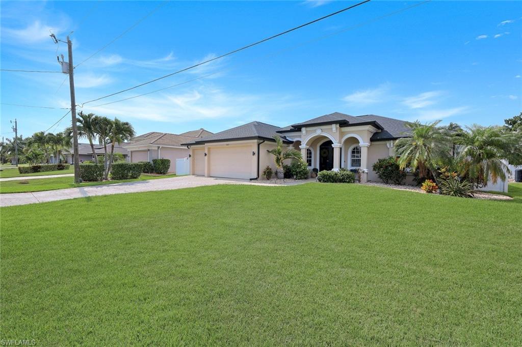 CAPE CORAL - Residential