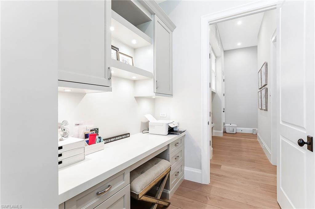 AQUALANE SHORES - Residential