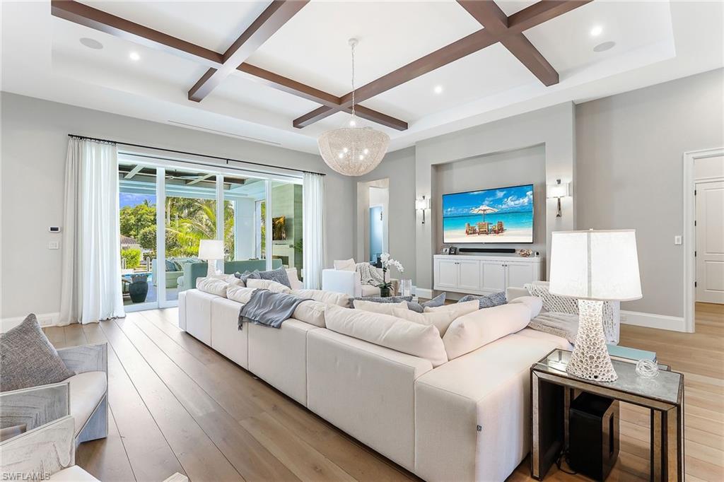 AQUALANE SHORES - Residential