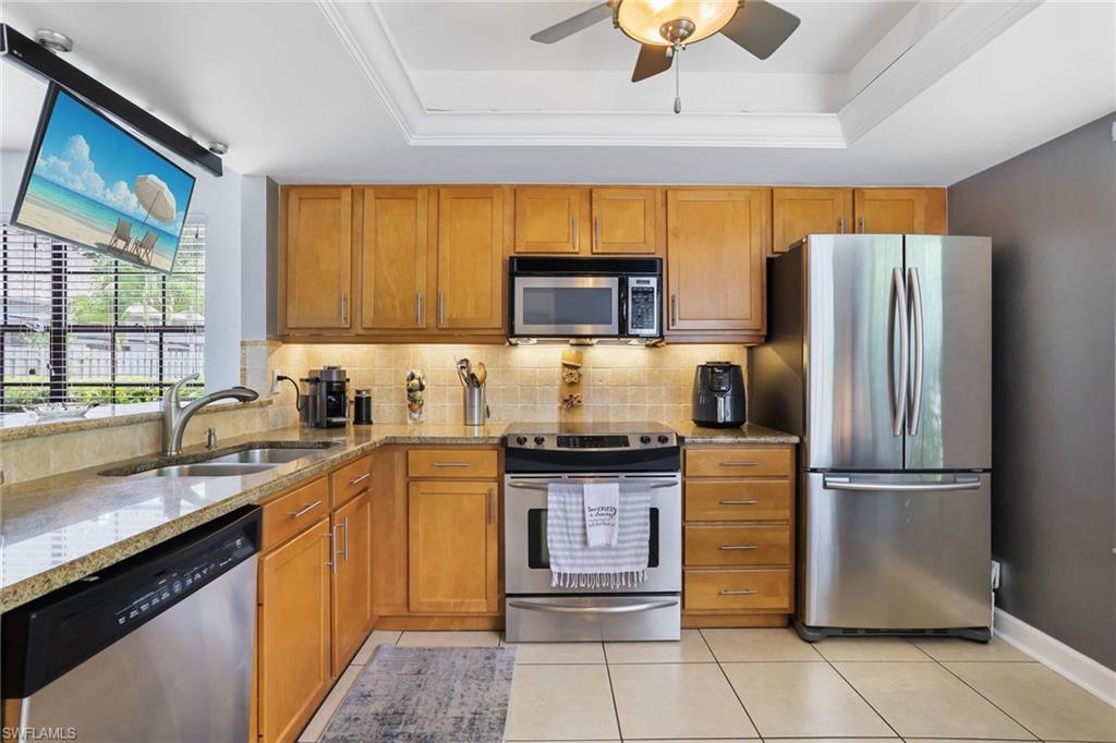 PELICAN RIDGE - Residential