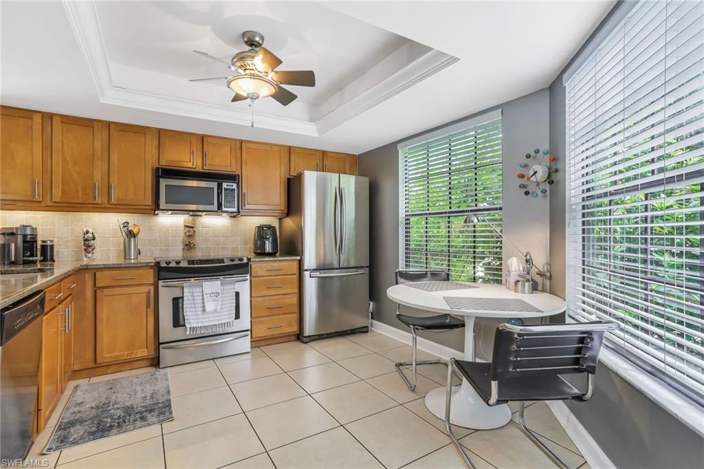 PELICAN RIDGE - Residential