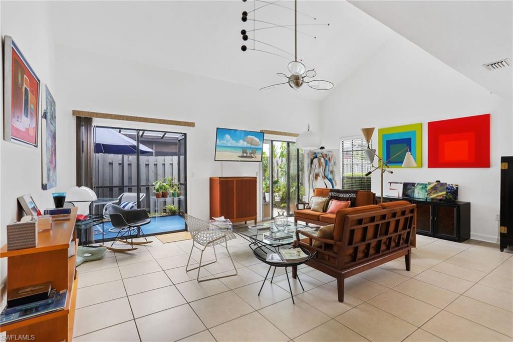 PELICAN RIDGE - Residential