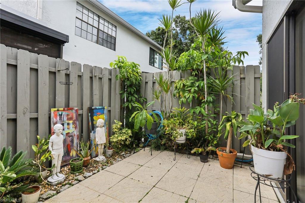 PELICAN RIDGE - Residential