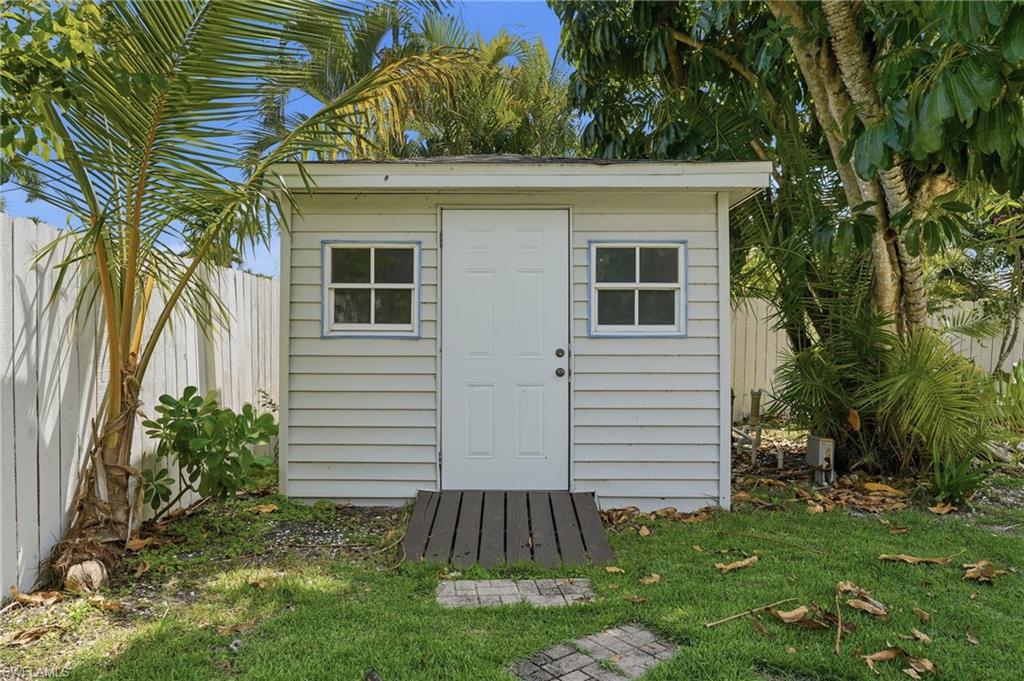 TWIN PALM ESTATES - Residential