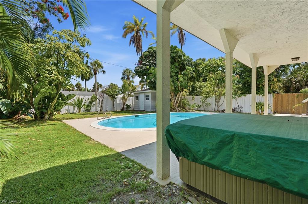 TWIN PALM ESTATES - Residential