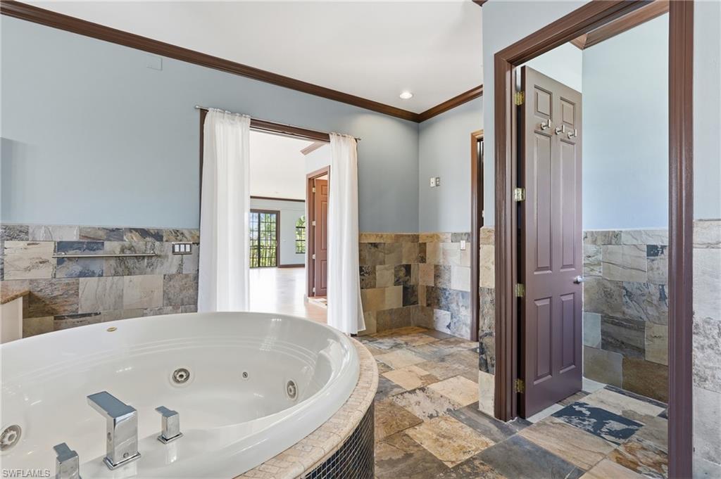 TWIN PALM ESTATES - Residential