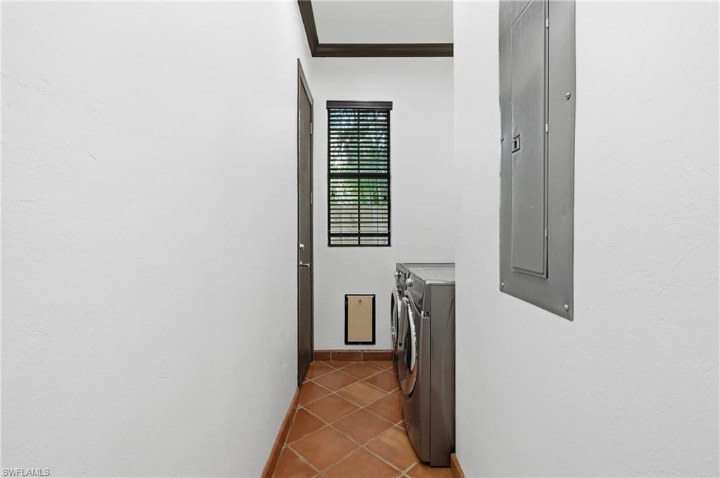 TWIN PALM ESTATES - Residential