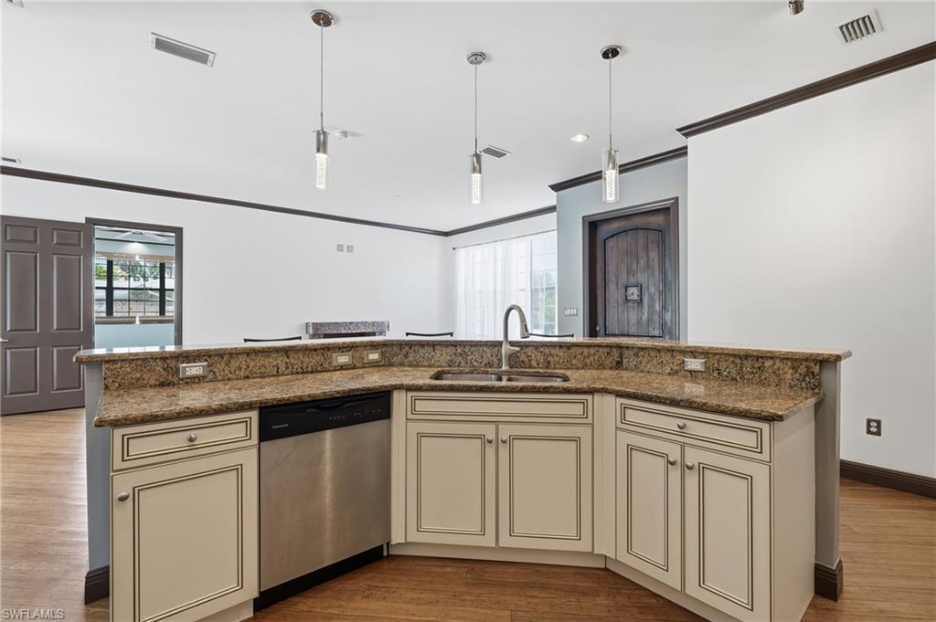 TWIN PALM ESTATES - Residential