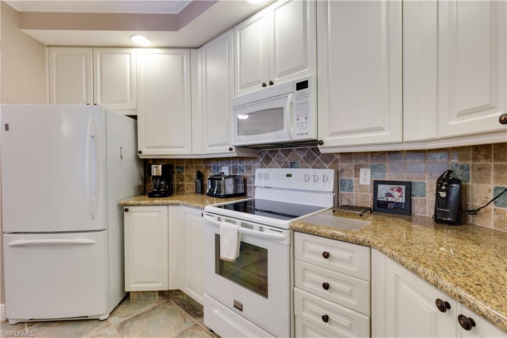 ALTA MAR - Residential Lease
