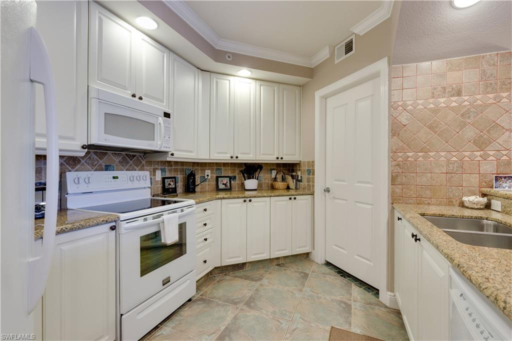 ALTA MAR - Residential Lease
