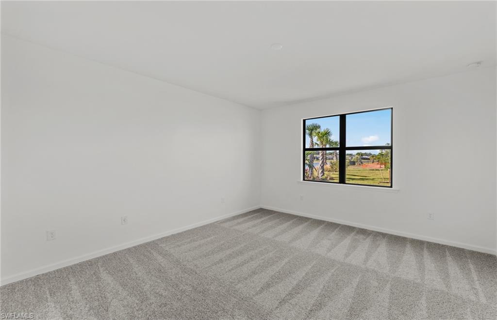 HAMPTON LAKES - Residential