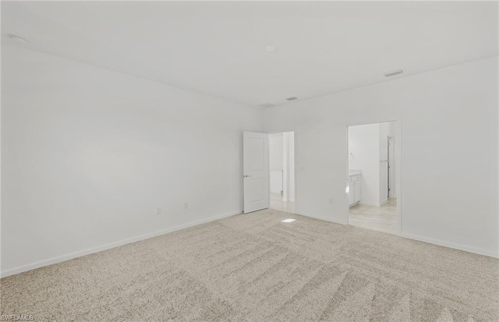 HAMPTON LAKES - Residential