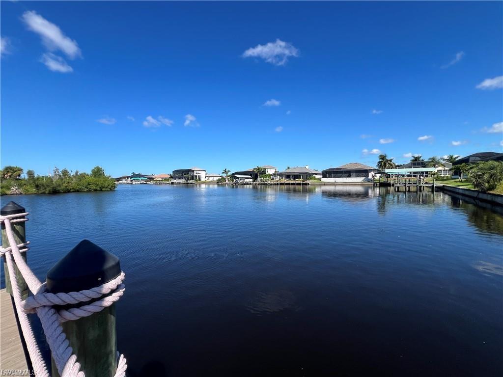 CAPE CORAL - Land