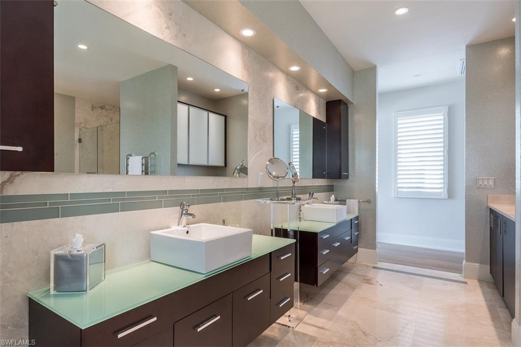 ROYAL HARBOR - Residential
