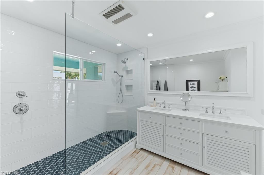 ISLES OF CAPRI - Residential