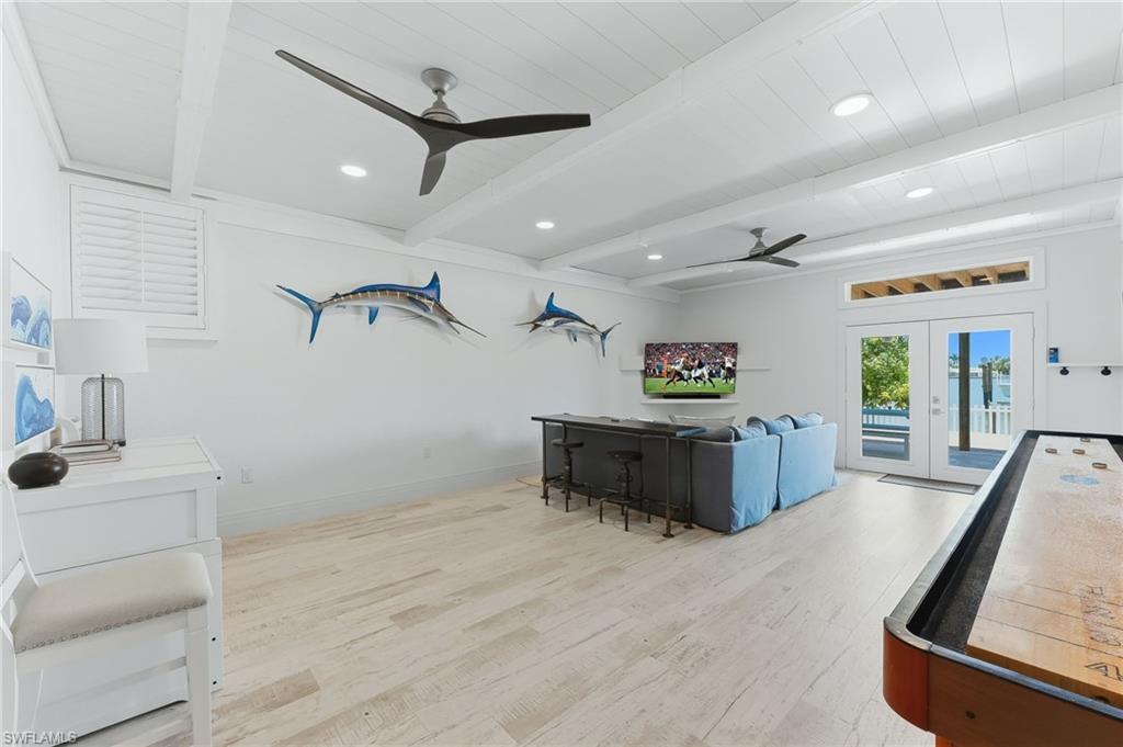 ISLES OF CAPRI - Residential
