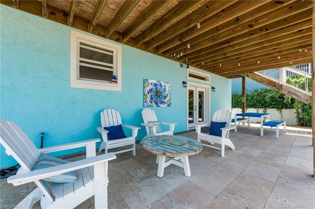 ISLES OF CAPRI - Residential