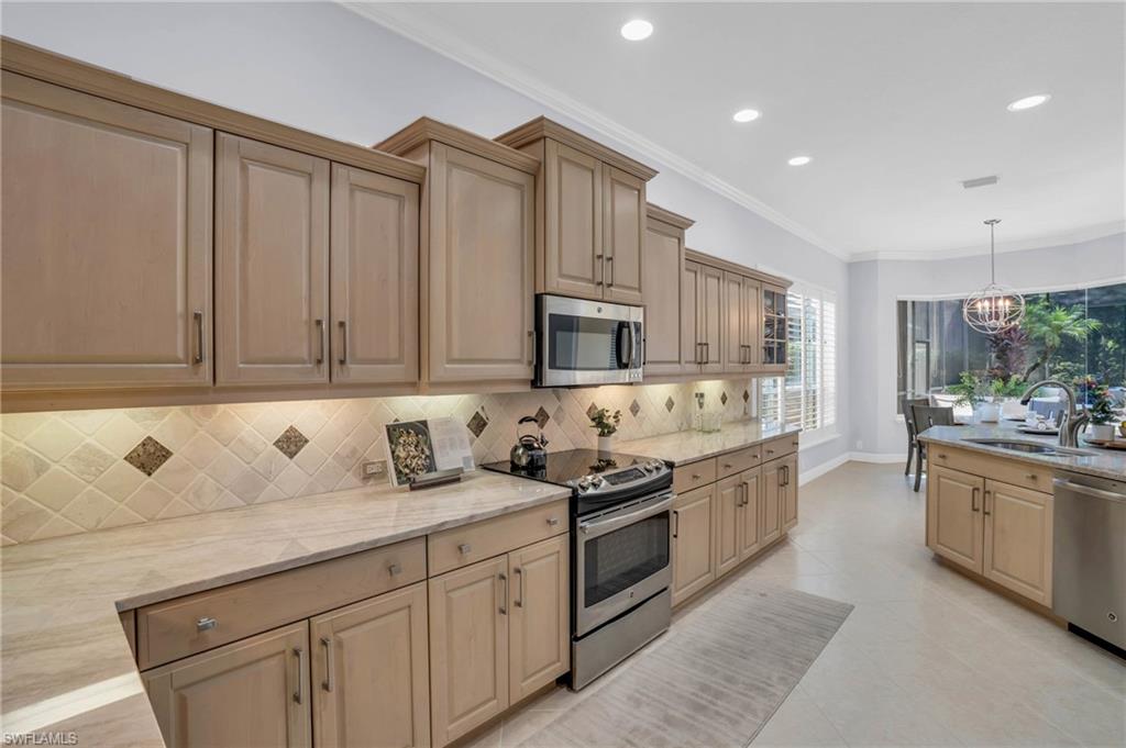TROON LAKES - Residential