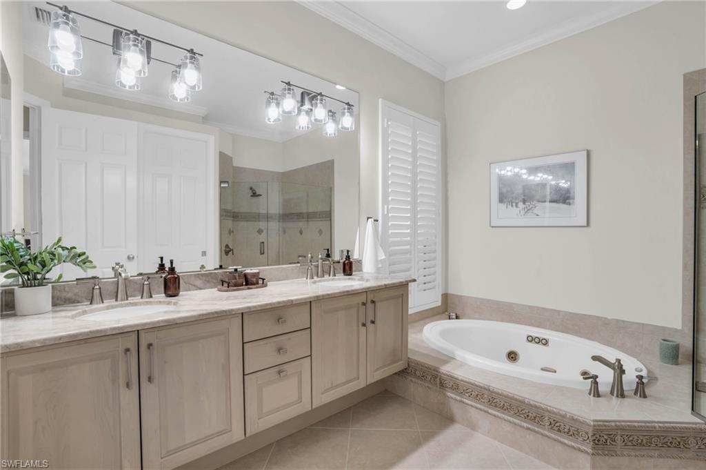 TROON LAKES - Residential