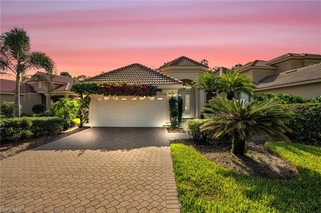 TROON LAKES - Residential