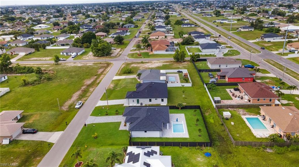 CAPE CORAL - Residential