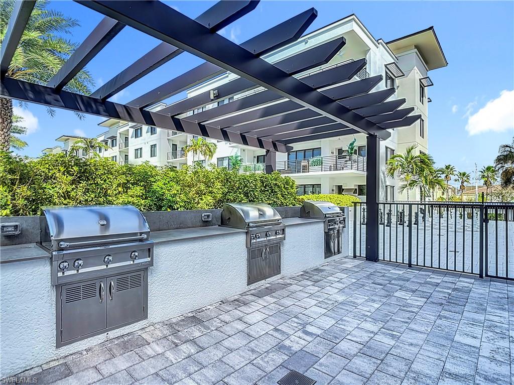 ELEVEN ELEVEN CENTRAL - Residential Lease