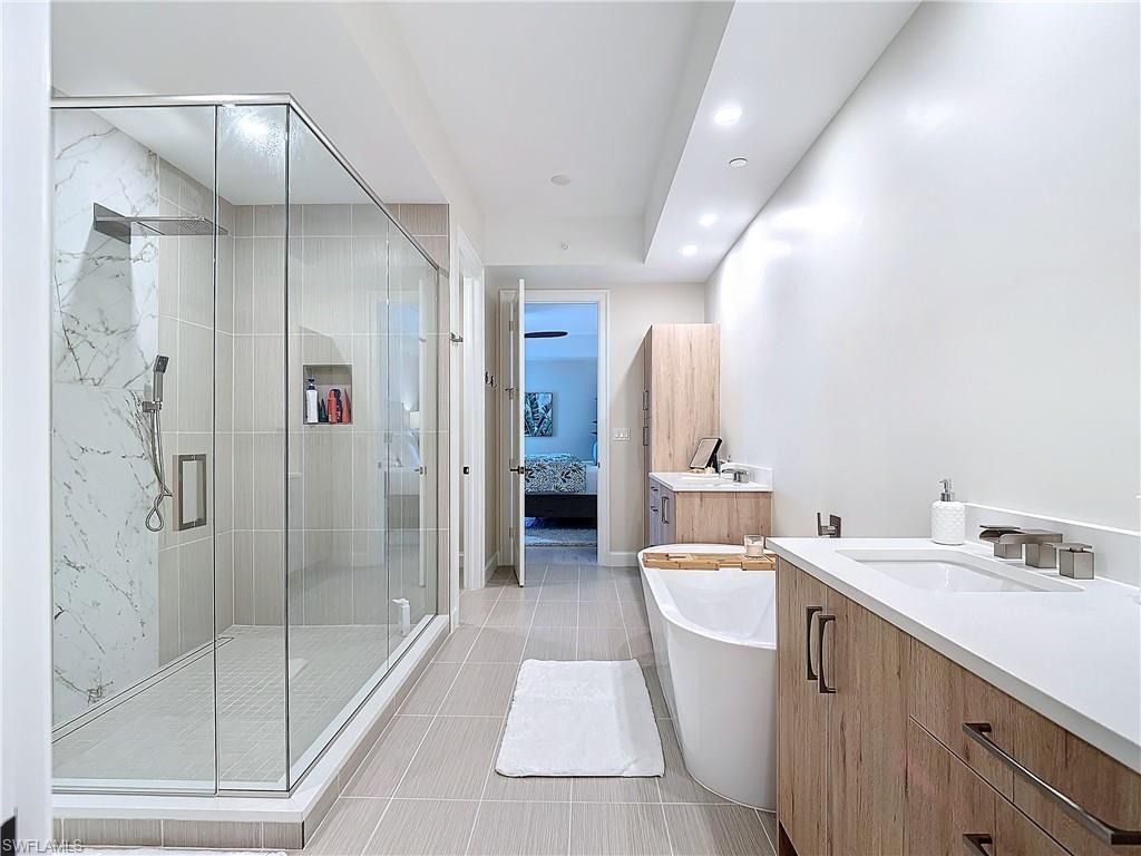 ELEVEN ELEVEN CENTRAL - Residential Lease