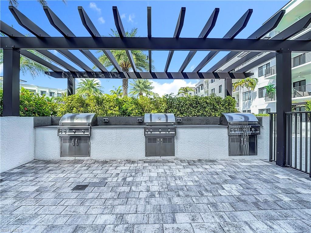 ELEVEN ELEVEN CENTRAL - Residential Lease