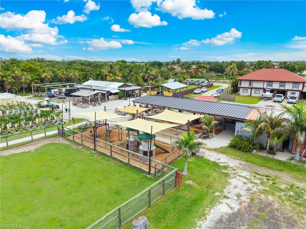 COLONIAL FARMS - Land