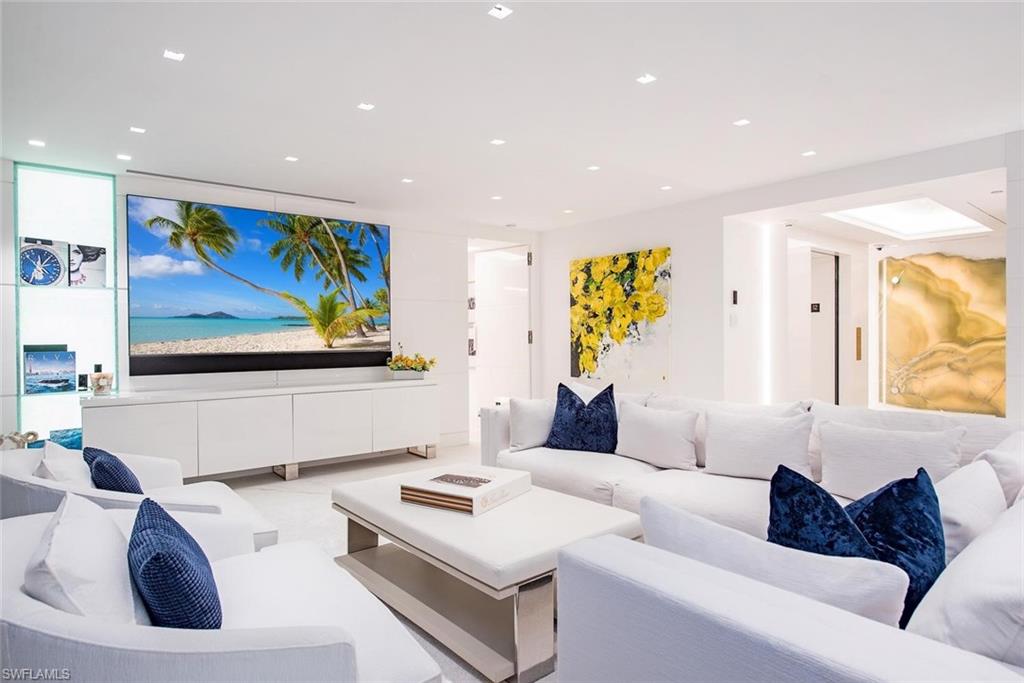 REMINGTON AT BAY COLONY - Residential