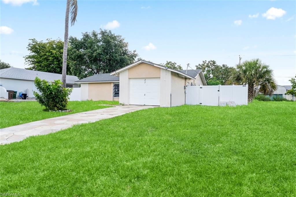 CAPE CORAL - Residential