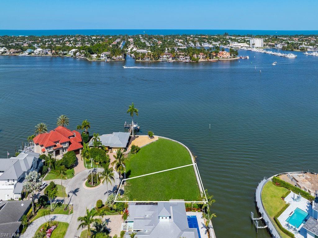ROYAL HARBOR - Land