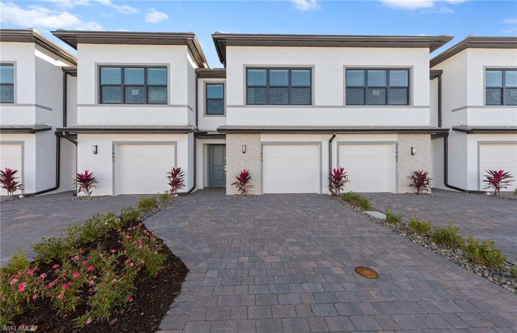 Experience the charm of this Alder floorplan in Solis Grande. With spacious living areas, a functional open layout, and a private owner's suite, this home offers the perfect balance of comfort and style. Conveniently located near shopping, dining, and Southwest Florida attractions, it's a place you'll love coming home to.