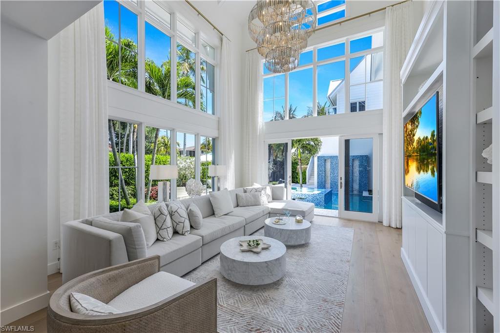 OLDE NAPLES - Residential