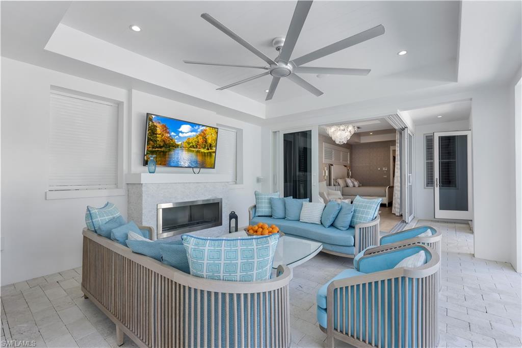 OLDE NAPLES - Residential