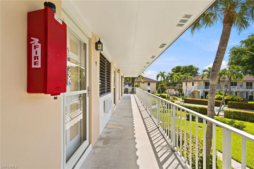 AQUARIUS APTS OF MARCO ISLAND - Residential