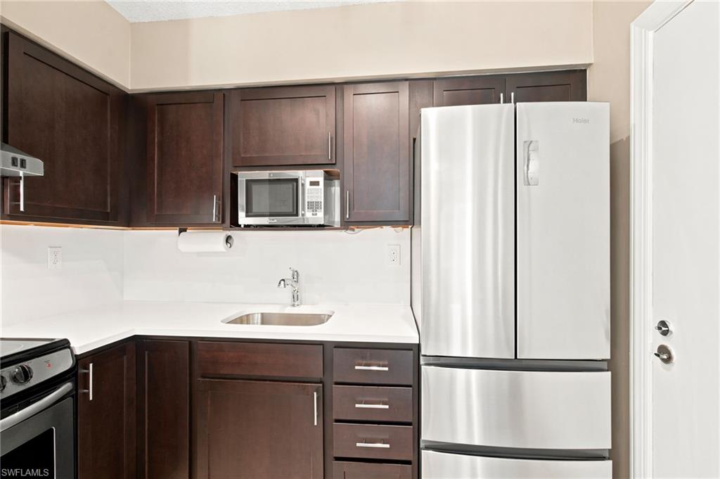 AQUARIUS APTS OF MARCO ISLAND - Residential