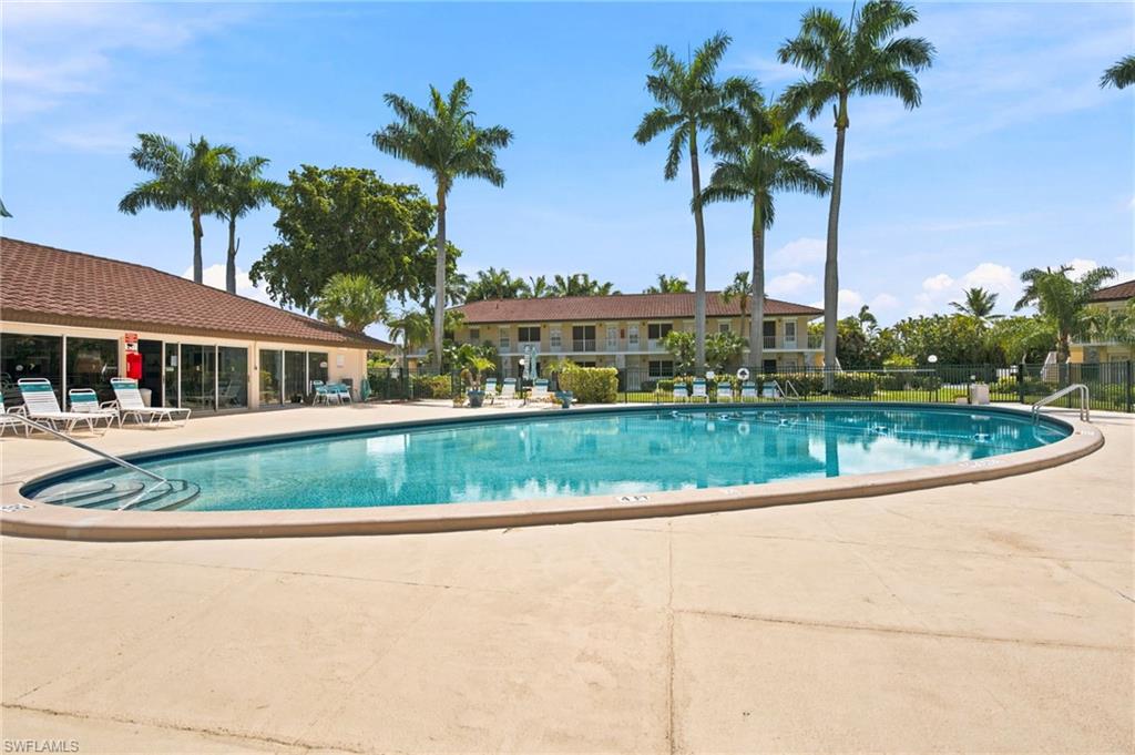 AQUARIUS APTS OF MARCO ISLAND - Residential